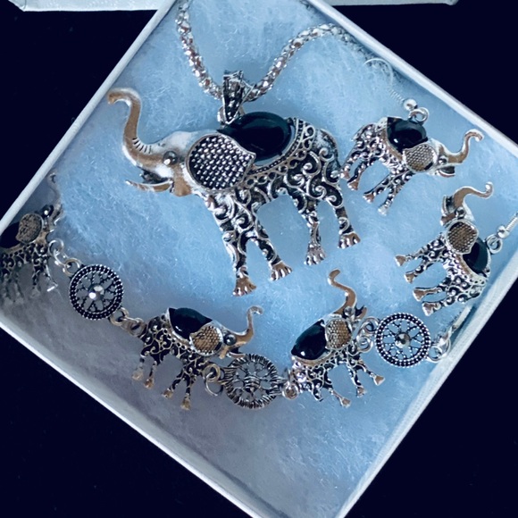 Gorgeous Elephant Necklace, Bracelet & Earrings!! - Picture 2 of 8